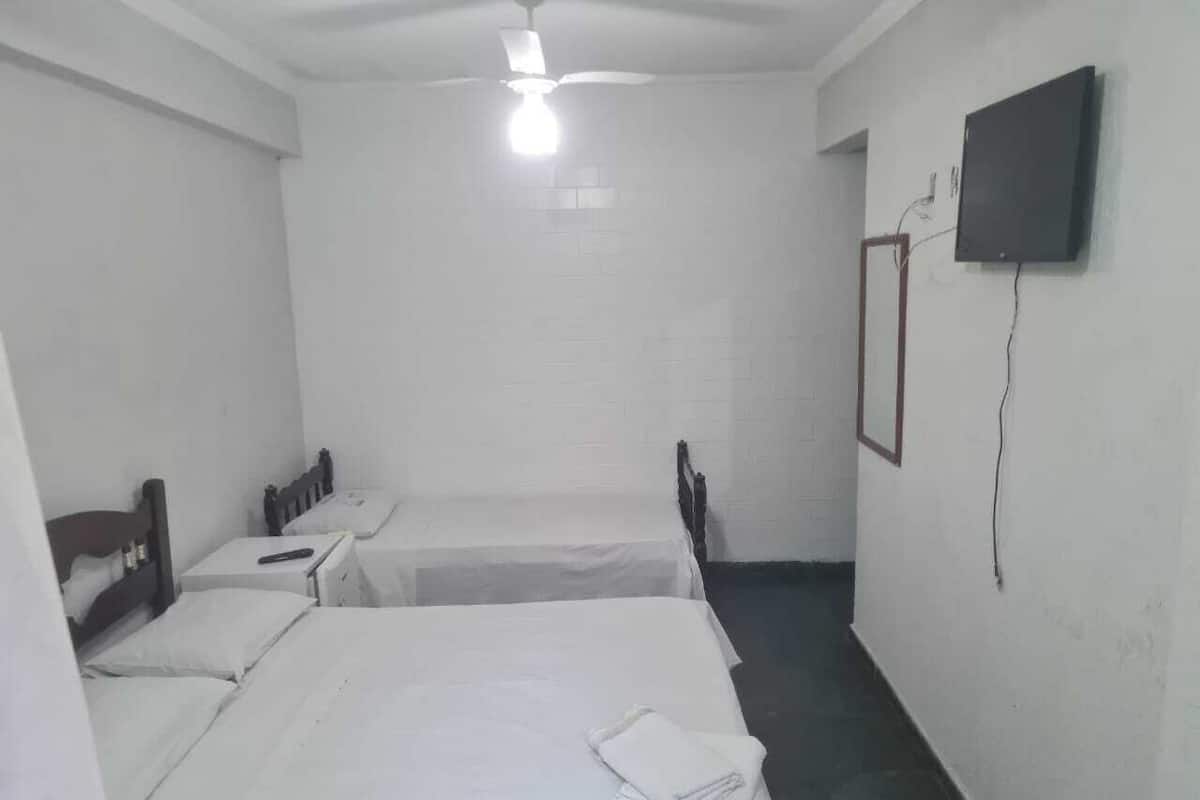 Chambre Quadruple Économique, 1 lit double ou 2 lits jumeaux | Wi-Fi gratuit
