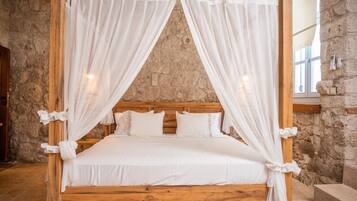 Comfort Triple Room | 1 bedroom, Egyptian cotton sheets, premium bedding, Select Comfort beds