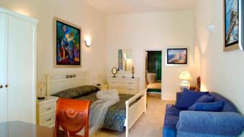 Deluxe-Doppelzimmer | Individuell dekoriert, individuell eingerichtet, Schreibtisch