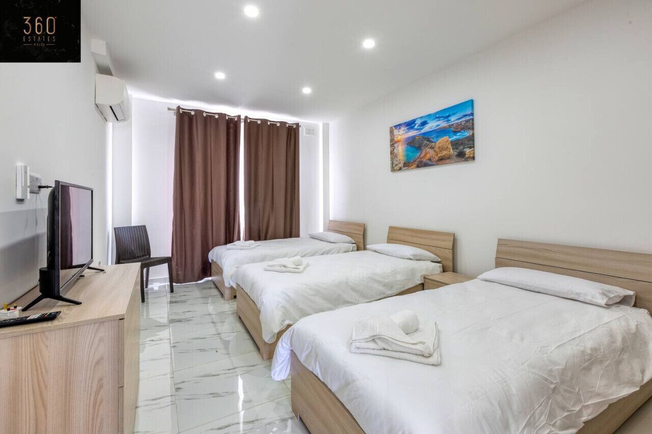 Desk, iron/ironing board, travel crib, WiFi