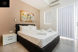 2 bedrooms, desk, iron/ironing board, travel cot