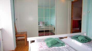 2 Schlafzimmer, Reisekinderbett, kostenloses WLAN