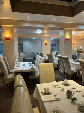 Restaurant - THE LAWTON (Blackpool)