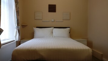 Double Room | Desk, laptop workspace, free WiFi