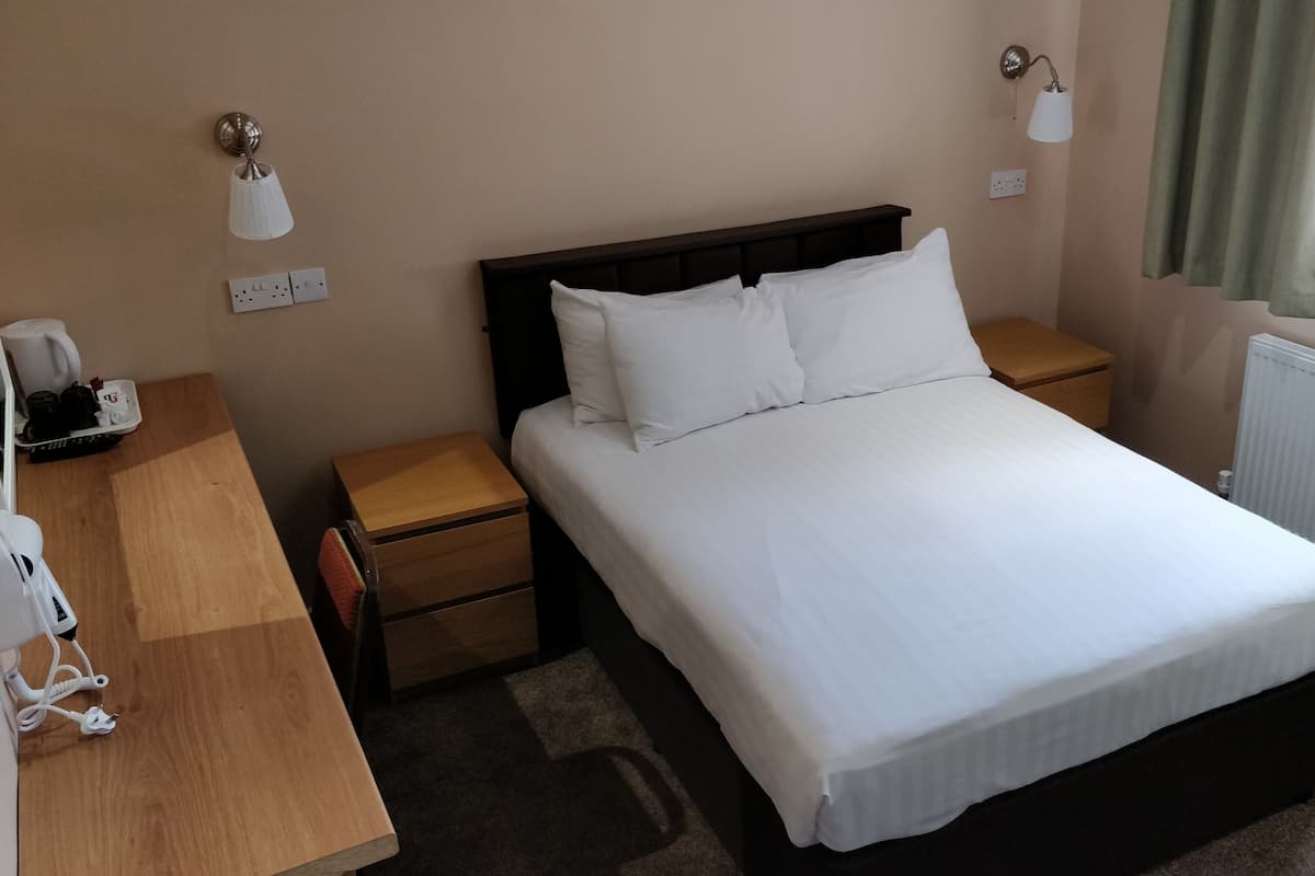 Chambre Double | Bureau, espace de travail pour ordinateur portable, Wi-Fi gratuit