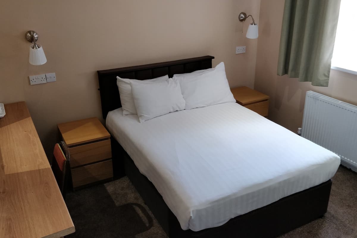 Double Room | Desk, laptop workspace, free WiFi