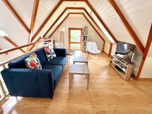 Una Smart TV, libros