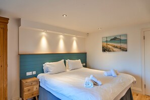 4 quartos, ferros/tábuas de passar roupa, Wi-Fi de cortesia