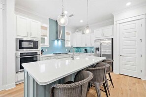 Fridge, microwave, oven, stovetop - Family Friendly - Heated Pool - Golf cart (Inlet Beach)