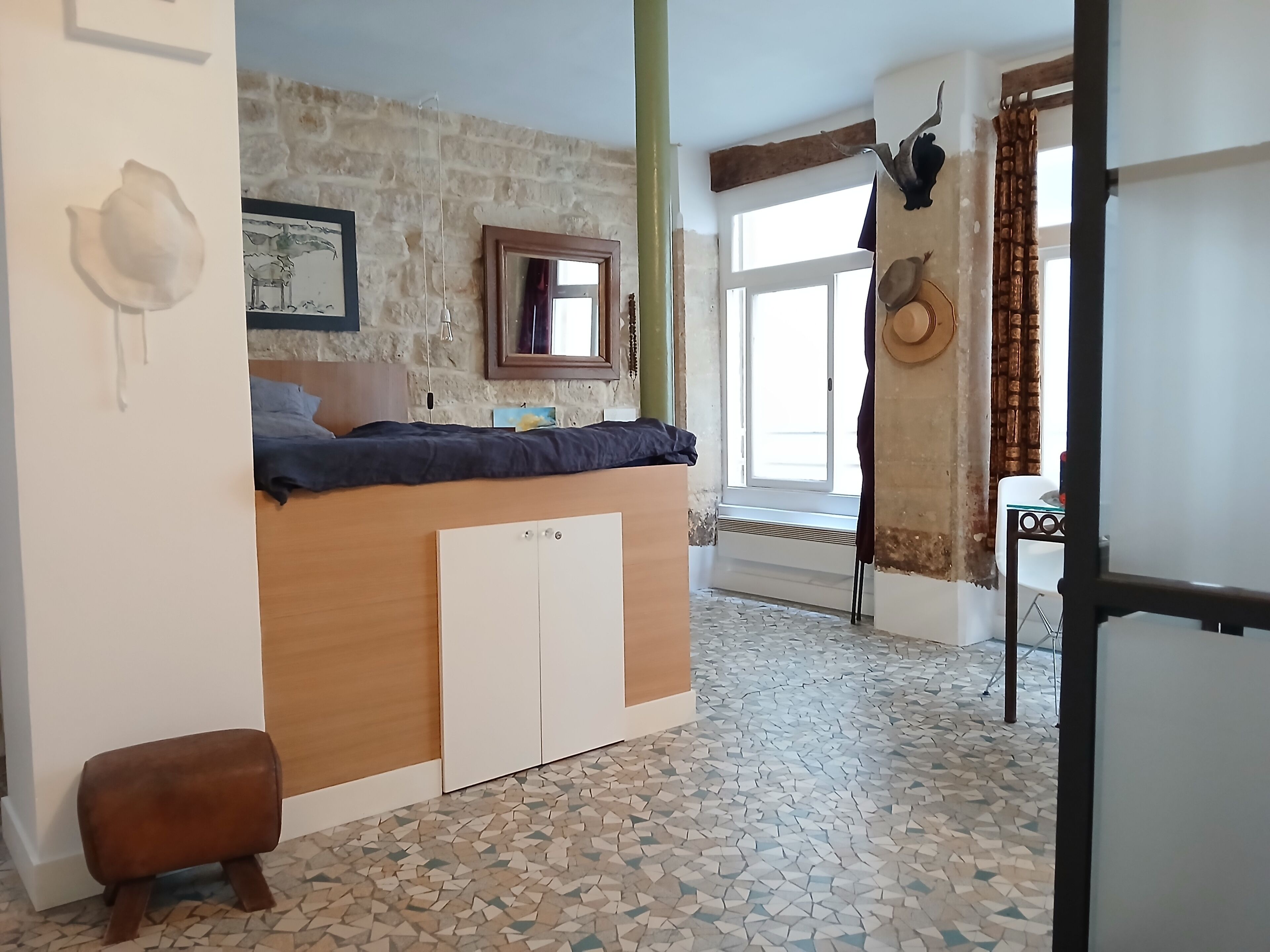 2 bedrooms, desk, iron/ironing board, travel cot