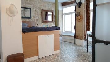 2 bedrooms, desk, iron/ironing board, travel cot