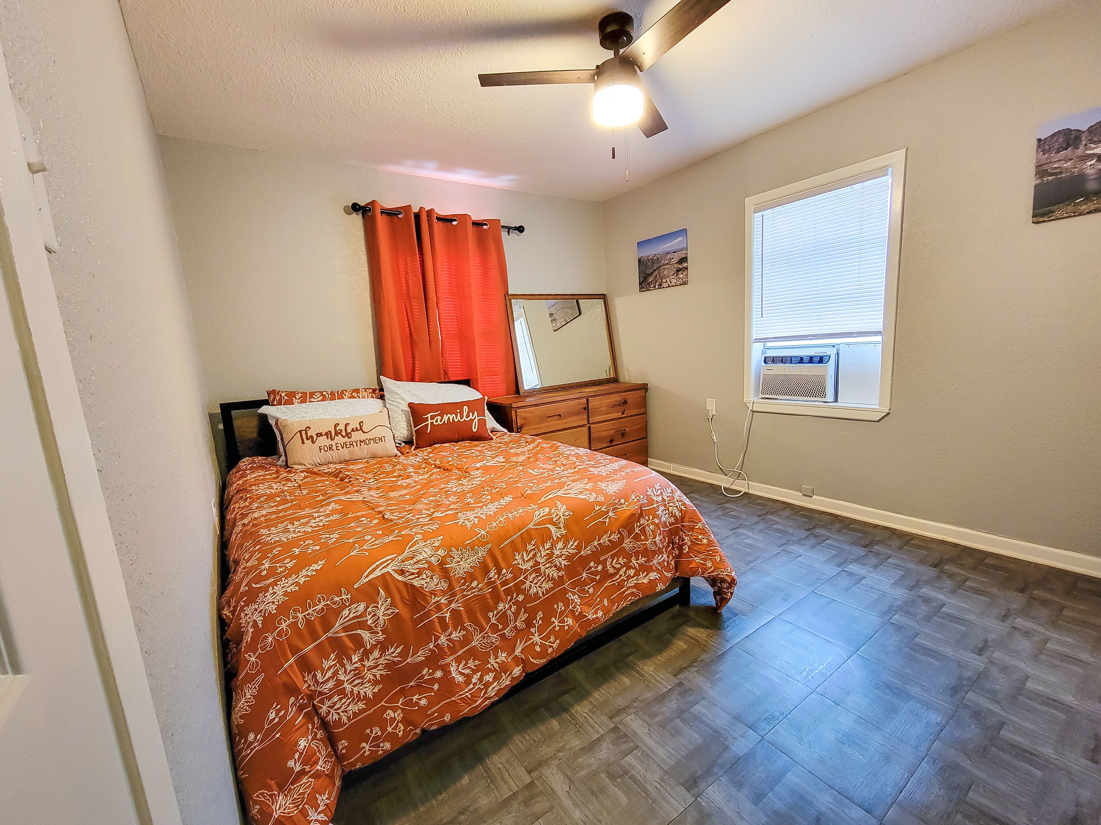 1 chambre, coffres-forts dans les chambres, Wi-Fi gratuit, draps fournis