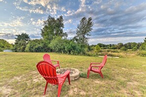 Property grounds - Fun studio apt - 10 min to A2. (Ypsilanti)