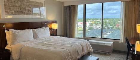 Room, 1 King Bed, Non Smoking (High Floor, West View)