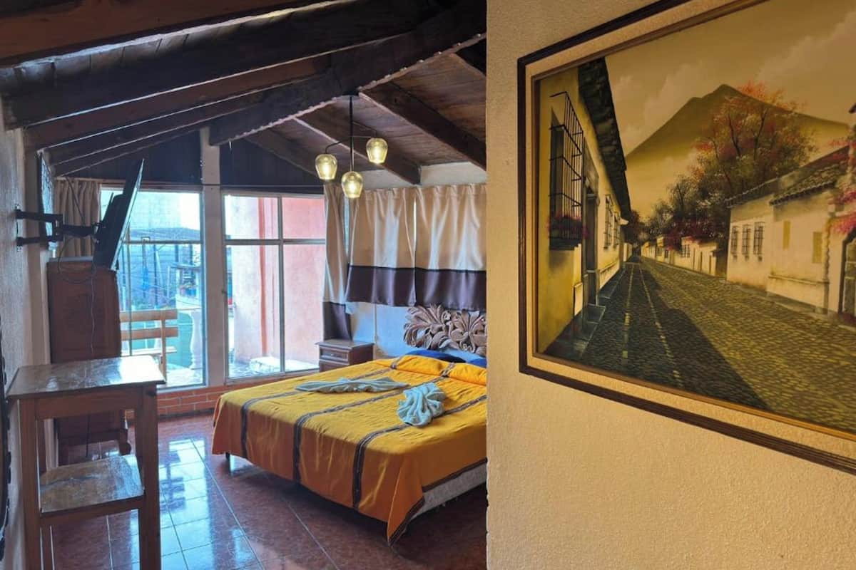 Elite kamer | 1 slaapkamer, luxe beddengoed, donzen dekbedden, individueel gedecoreerd