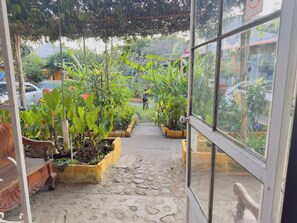 Basic Room | Garden view - Hotel Hanna (Panajachel)
