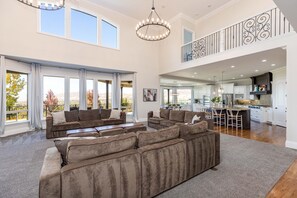 House | 11 bedrooms - Luxurious Mountain Retreat-unparalleled Views (Alpine)