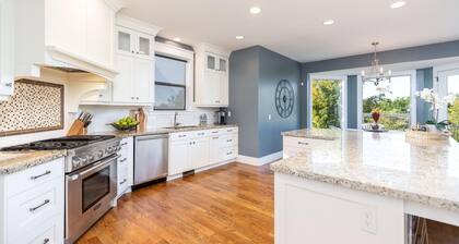 Hot Tub Pool Table Mtn View 7500sqft