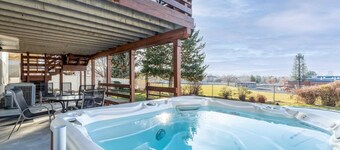 Quaint Homeaway Near Trails and ski Resorts