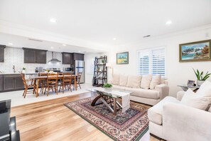 Apartment | 2 bedrooms - Quaint Homeaway Near Trails and ski Resorts (Sandy)