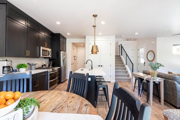 Apartment | 4 bedrooms - Hot Tub-arcade-ski Deer Valley-pet-friendly (Heber City)