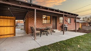House - Cozy-3br-getaway-pets Allowed-near Silicon Slopes (Murray)