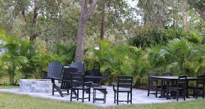 Peach Paradise-Enjoy a cozy retreat in the country!