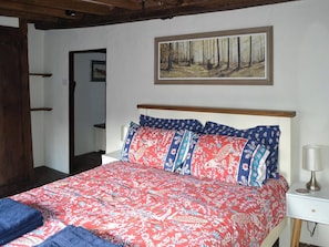 4 bedrooms, free WiFi, bed sheets