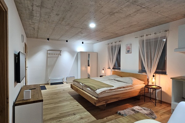 1 dormitorio, tabla de planchar con plancha, wifi gratis y ropa de cama