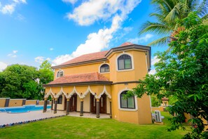 Exterior - Le'Lavion's Pool Villa w/Airport svc. & Private Chef/Ocho Rios Tower Isle (Ocho, Rios, Jamaca)