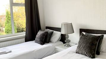 3 bedrooms, iron/ironing board, free WiFi, bed sheets