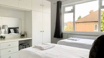 3 bedrooms, iron/ironing board, free WiFi, bed sheets