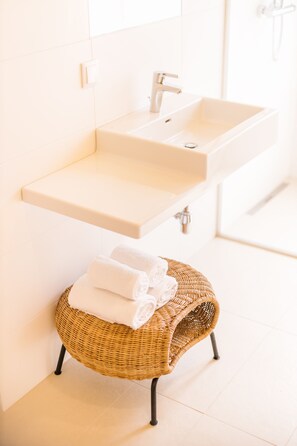 基本單人房 | 浴室 | 毛巾