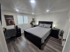1 bedroom, desk, iron/ironing board, free WiFi