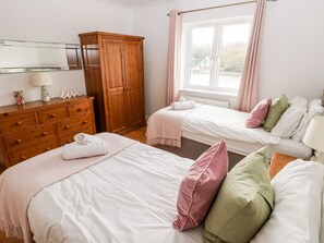 3 bedrooms, individually decorated, individually furnished, free WiFi