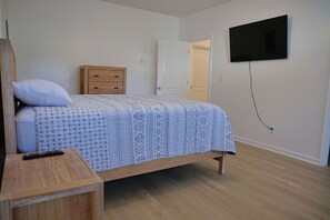 3 bedrooms, WiFi, bed sheets