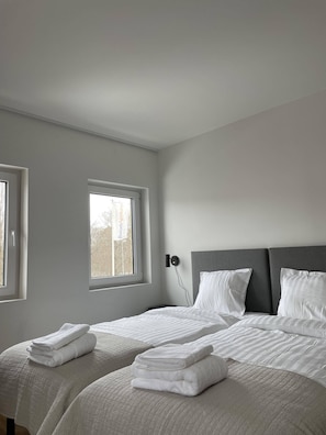 Deluxe Double Room | Soundproofing, free WiFi, bed sheets - Edsviken Hotell AB (Sollentuna)