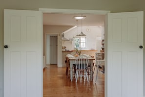 Dining - Mafeking by inspirestays-com - a cottage that sleeps 6 guests in 3 bedrooms (Benenden)