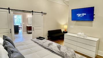 2 bedrooms, iron/ironing board, WiFi, bed sheets