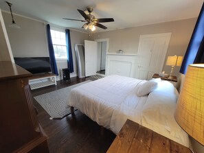 2 bedrooms, iron/ironing board, travel cot, free WiFi