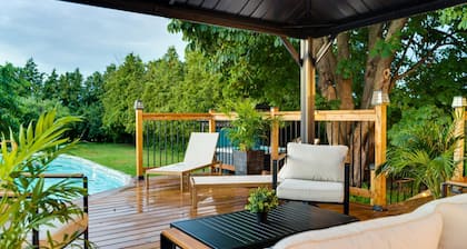 BOUTIQUE WINE COUNTRY HOME WITH POOL AND HOT TUB