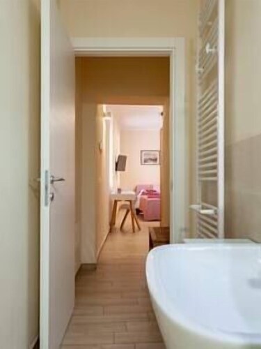 2- Double room, two singles, private bathroom