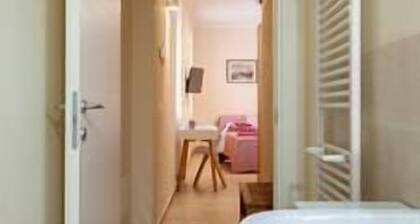 2- Double room, two singles, private bathroom
