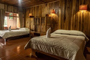 Standard Quadruple Room | Wi-fi percuma 