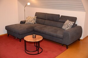 Smart TV y chimenea 