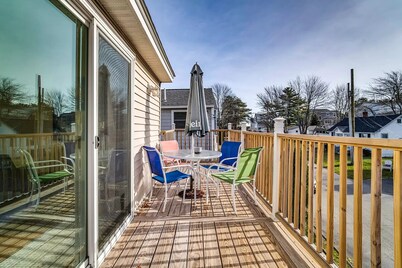 Beach  House 3 Minute Walk to the Beach. Next to Ocean Park. Location-Location