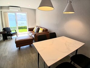 Interior - Seclusion Bay Condo 99. Full Reno done in 2025. Luxury Lakeside on Okanagan Lake (West Kelowna)