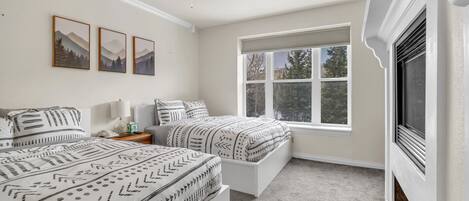 1 室のベッドルーム、セーフティボックス (室内)、WiFi (無料)、ベッドシーツ