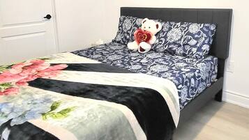2 bedrooms, desk, iron/ironing board, free WiFi