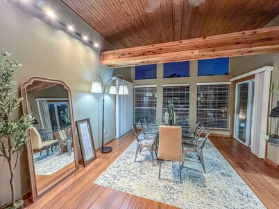 Lakeview Cabin-Lake Access, fire pit, pickle ball, pets ok